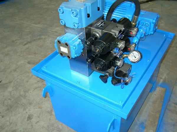 同步缸液压站1（无锡丰瑞液压机械科技有限公司）.jpg